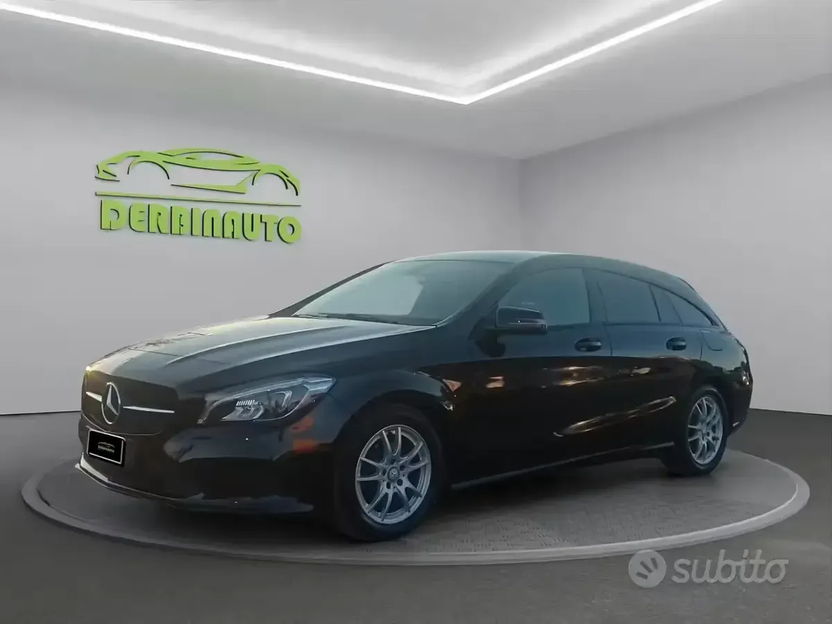 Usata Mercedes CLA200 Business 136 CV (100 kW) 2017 Nero Coupé