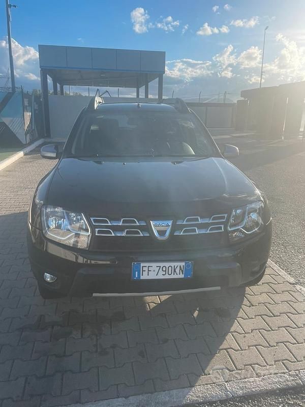 Usata Dacia Duster 110 CV (80 kW) 2016 Nero SUV