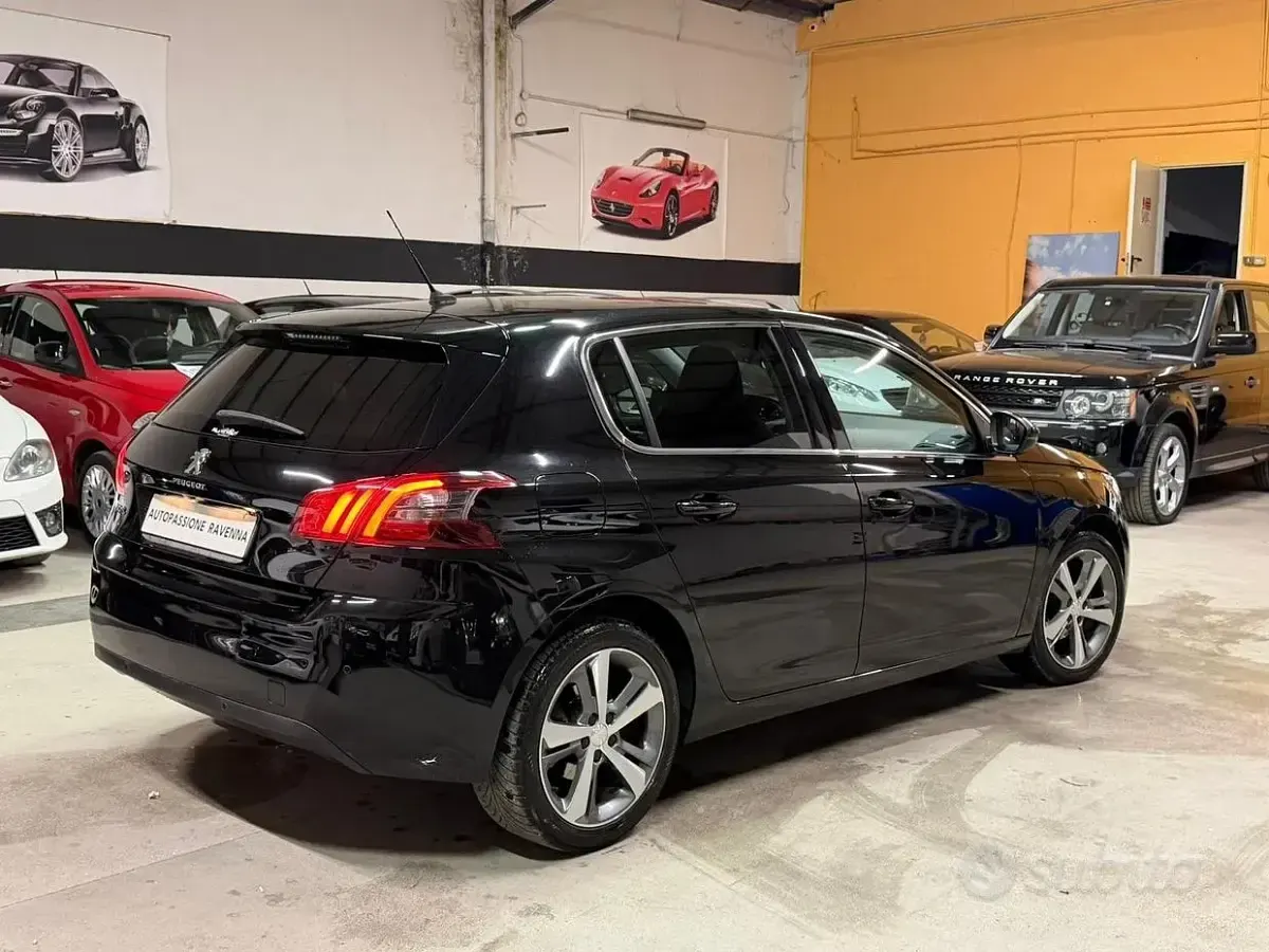 Usata Peugeot 308 GT-line 131 CV (96 kW) 2018 Nero Berlina