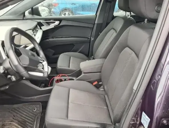 Usata Audi Q4 e-tron Ambiente 194 kW (265 CV) 2023 Lilla SUV