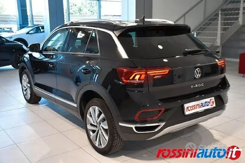 Usata VW T-Roc Style 150 CV (110 kW) 2023 Nero SUV