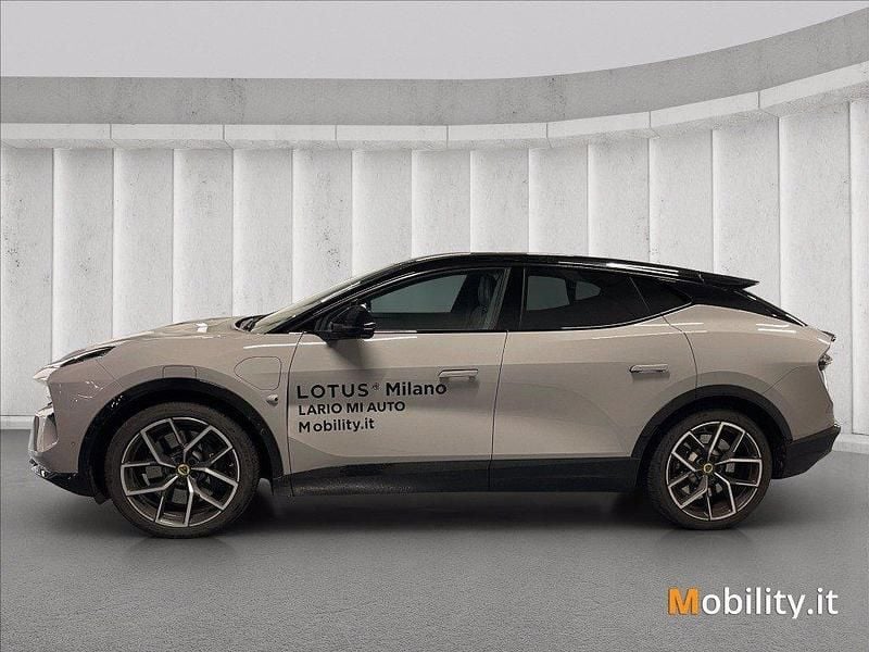 Usata Lotus Eletre 450 kW (612 CV) 2024 Grigio SUV