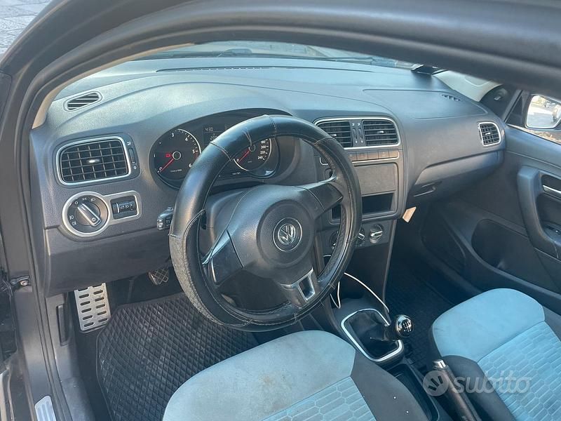 Usata VW Polo 75 CV (55 kW) 2013 Nero Berlina