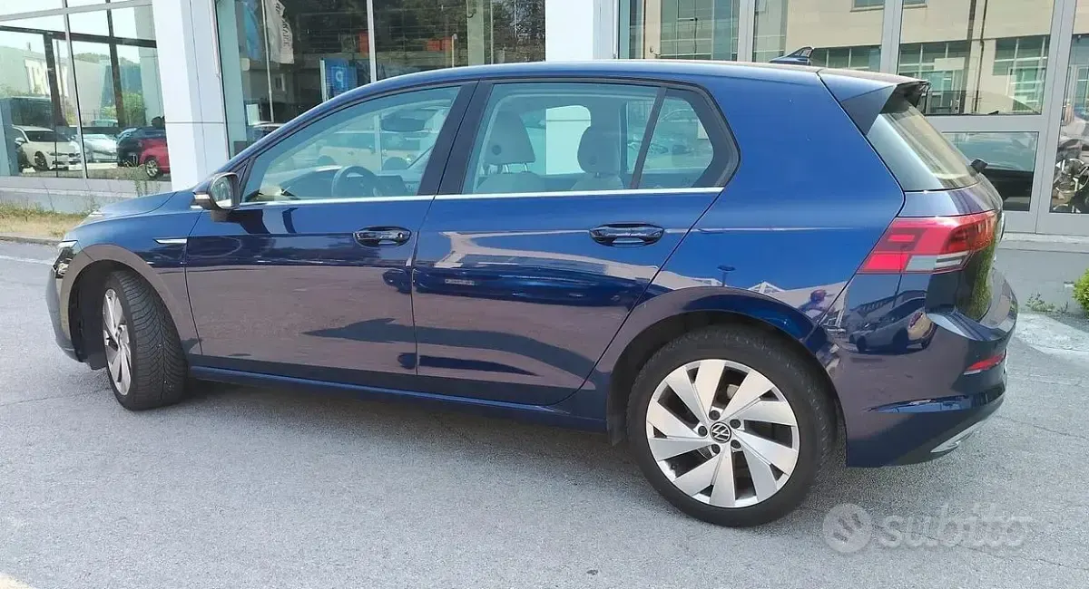 Usata VW Golf VII 150 CV (110 kW) 2021 Bluazzurro Utilitaria
