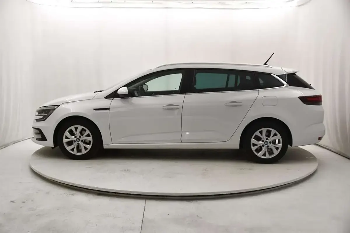 Usata Renault Mégane IV Business 158 CV (116 kW) 2021 Bianco ghiaccio Station wagon