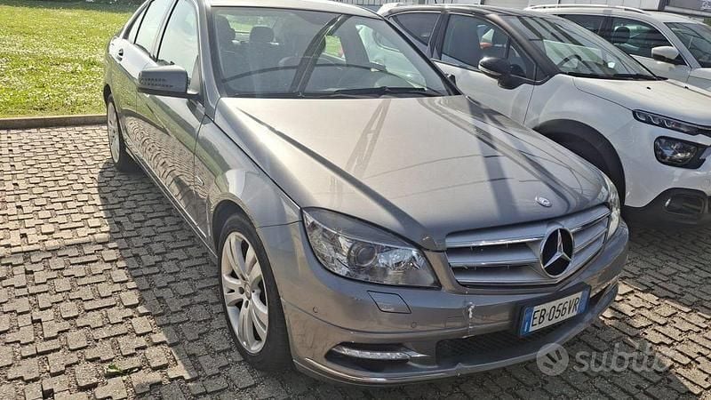 Usata Mercedes C200 Avantgarde 184 CV (135 kW) 2010 Grigio Berlina