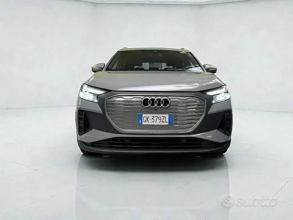 Usata Audi Q4 e-tron 77 kW (105 CV) 2022 Grigio SUV