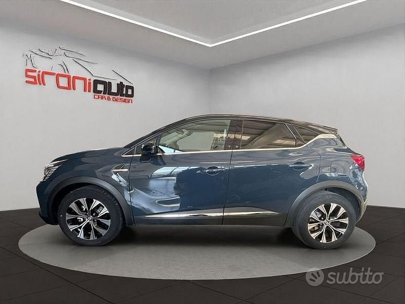 Usata Renault Captur Techno 160 CV (117 kW) 2022 Blu/azzurro SUV