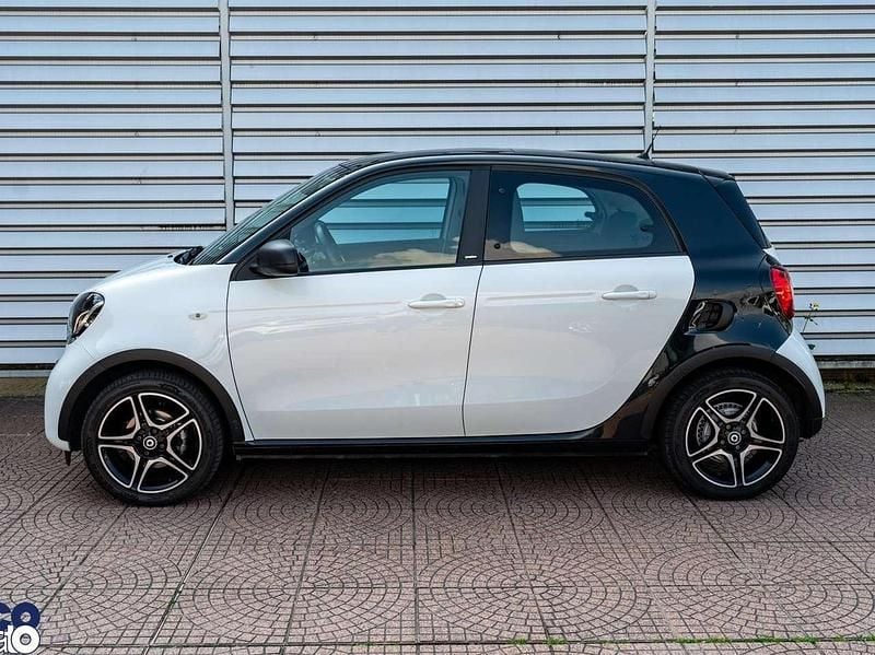 Usata Smart ForFour Passion 71 CV (52 kW) 2016 Bianco Utilitaria