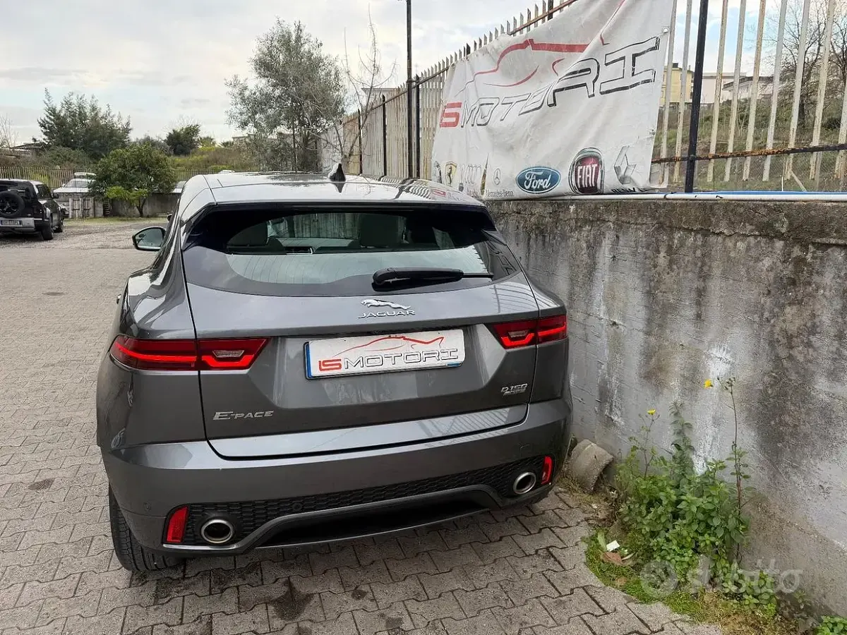 Usata Jaguar E-Pace R-Dynamic 150 CV (110 kW) 2020 Grigio SUV
