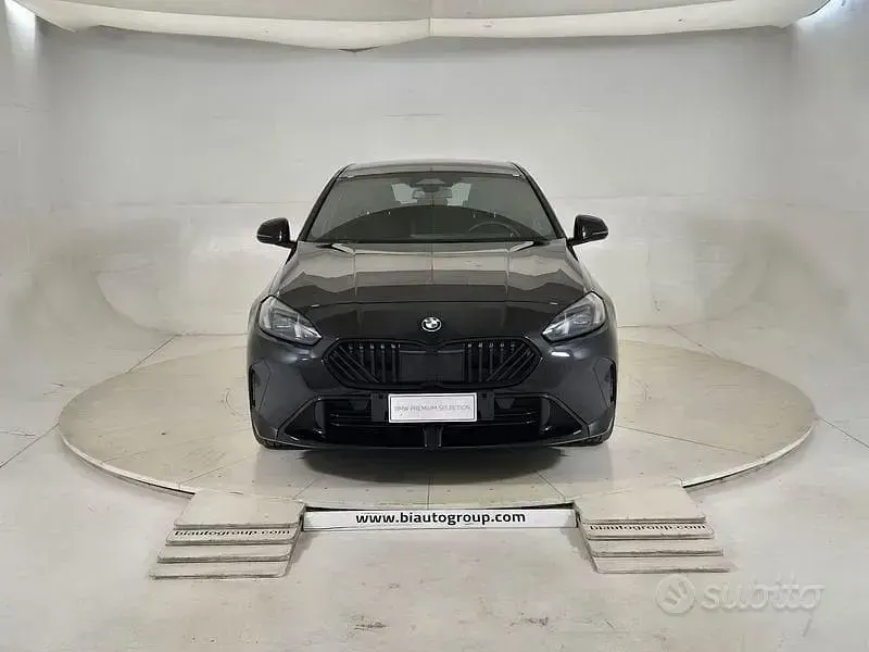 Usata BMW 120 Performance 163 CV (119 kW) 2025 Nero Utilitaria