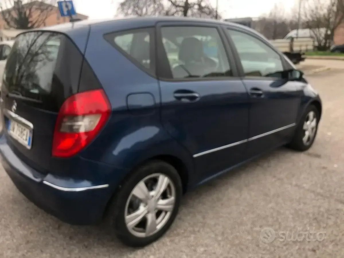 Usata Mercedes A150 Avantgarde 95 CV (69 kW) 2009 Blu Berlina