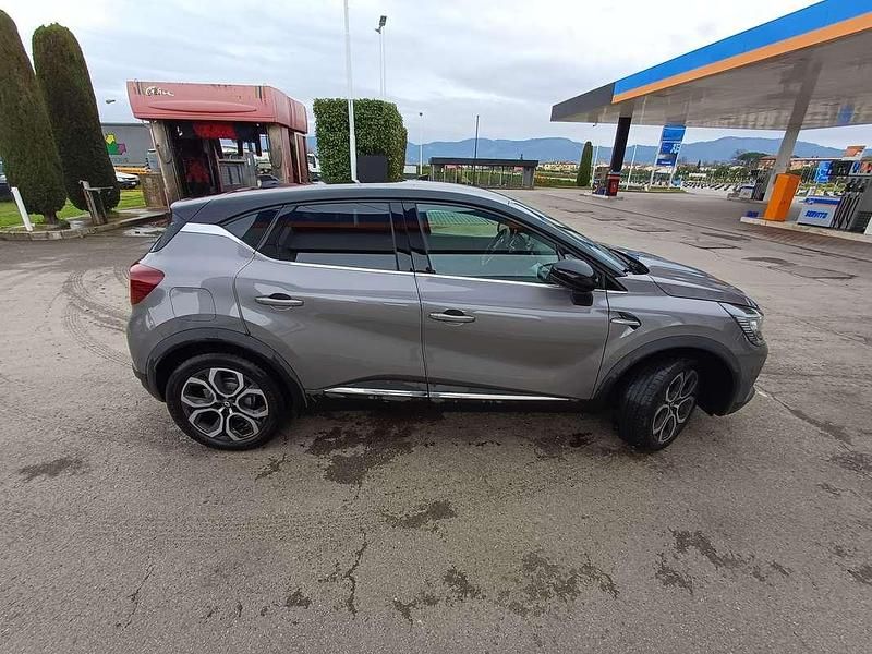 Usata Renault Captur Intens 101 CV (74 kW) 2023 Grigio SUV