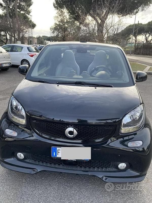 Usata Smart ForTwo Cabrio 90 CV (66 kW) 2019 Nero Cabrio