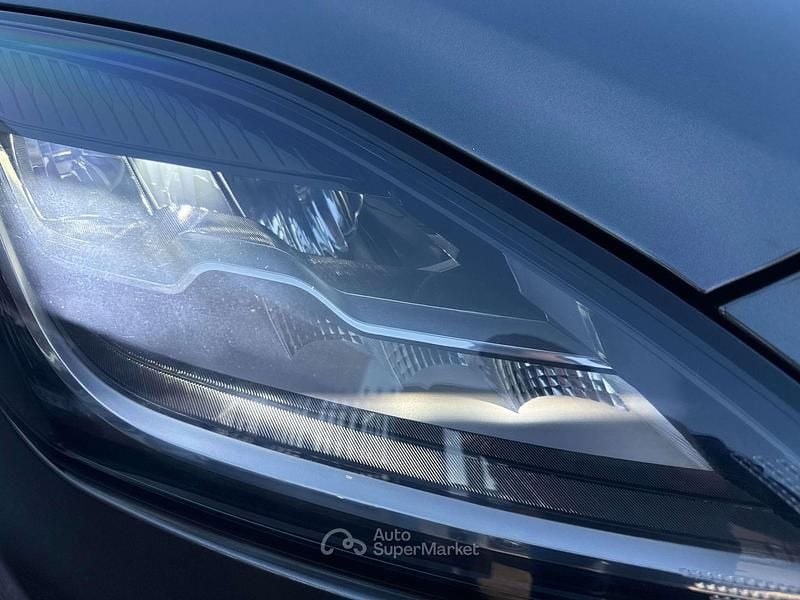 Usata Jaguar E-Pace R-Dynamic 179 CV (131 kW) 2019 Grigio SUV