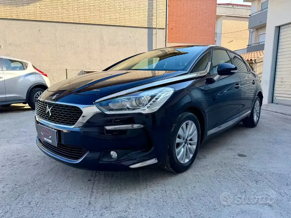 Usata DS Automobiles DS5 120 CV (88 kW) 2016 Bluazzurro Utilitaria