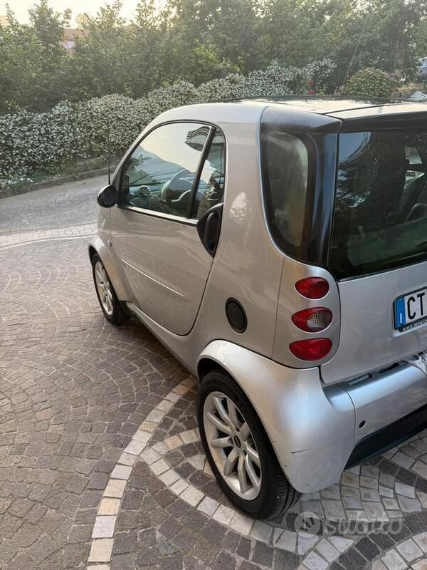 Usata Smart ForTwo Coupé 61 CV (44 kW) 2005 Utilitaria