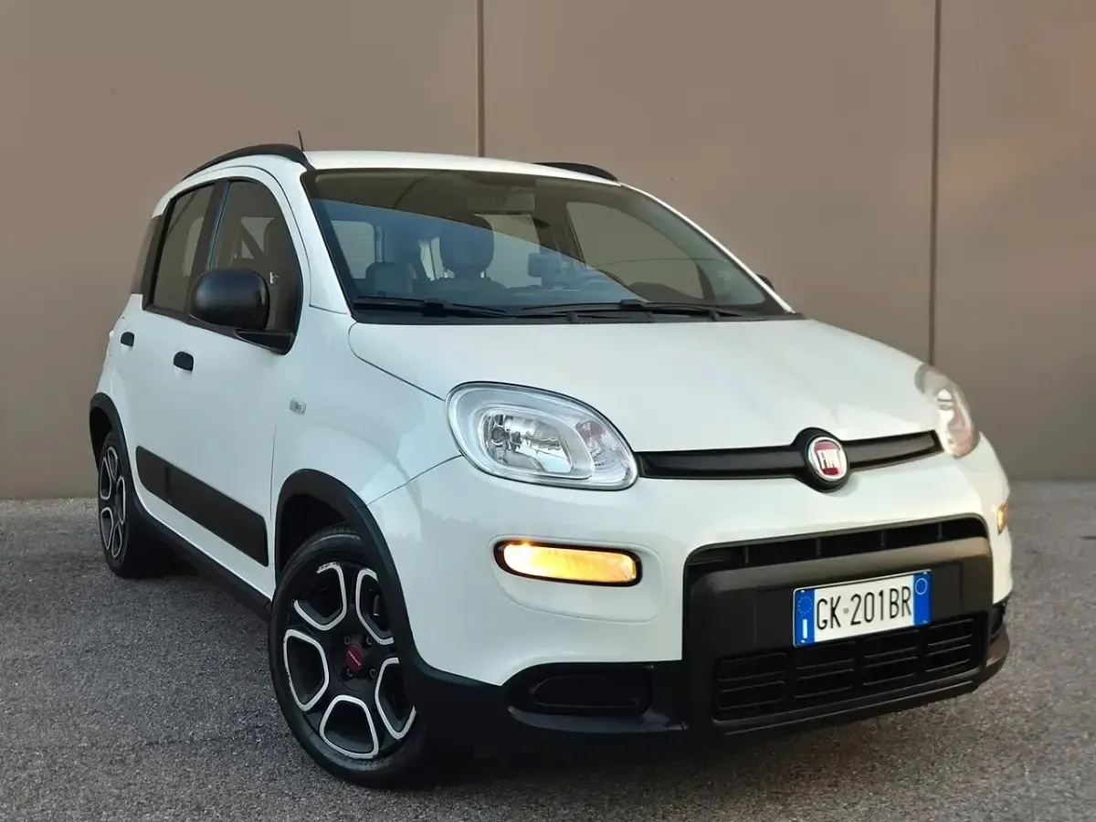 Usata Fiat Panda Cross Cross 70 CV (51 kW) 2022 Bianco Utilitaria