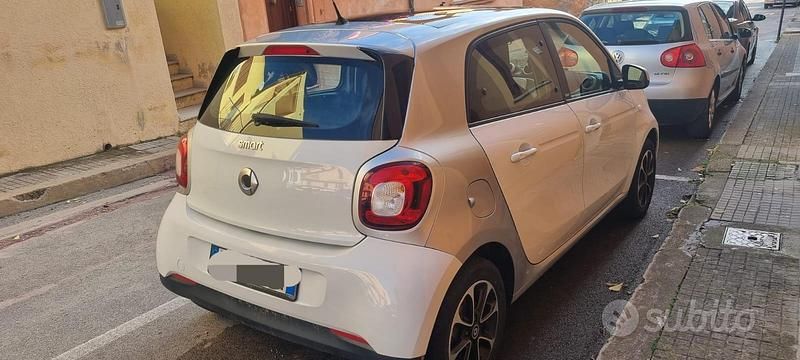 Usata Smart ForFour 75 CV (55 kW) 2016 Utilitaria