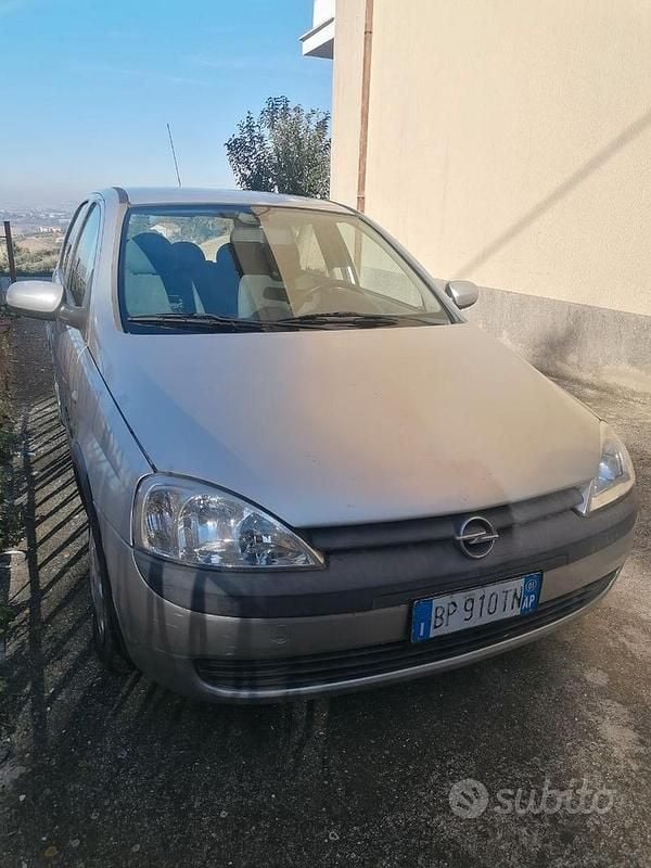 Usata Opel Corsa 75 CV (55 kW) 2001 Grigio Berlina