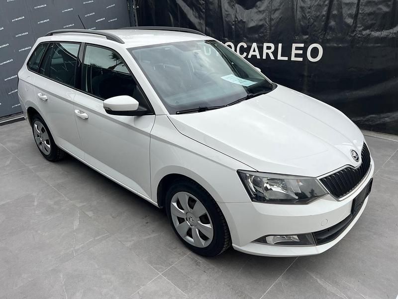 Usata Skoda Fabia Style 90 CV (66 kW) 2015 Bianco Utilitaria