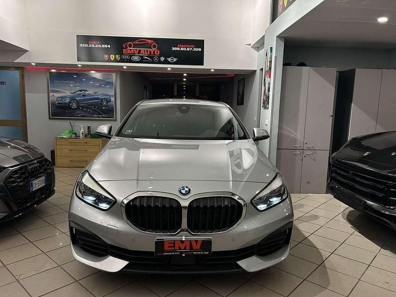 Usata BMW 118 Advantage 150 CV (110 kW) 2021 Bianco Utilitaria