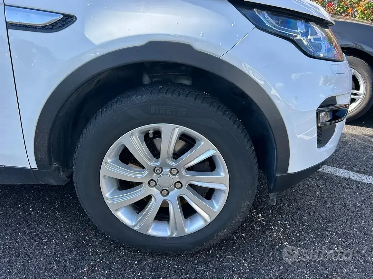 Usata Land Rover Discovery Sport 150 CV (110 kW) 2016 Bianco SUV