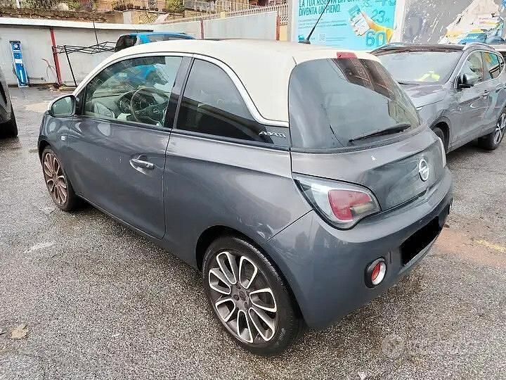 Usata Opel Adam Glam 87 CV (63 kW) 2016 Grigio Utilitaria