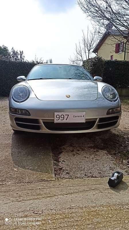 Usata Porsche 911 Carrera 4 325 CV (239 kW) 2006 Argento Coupé
