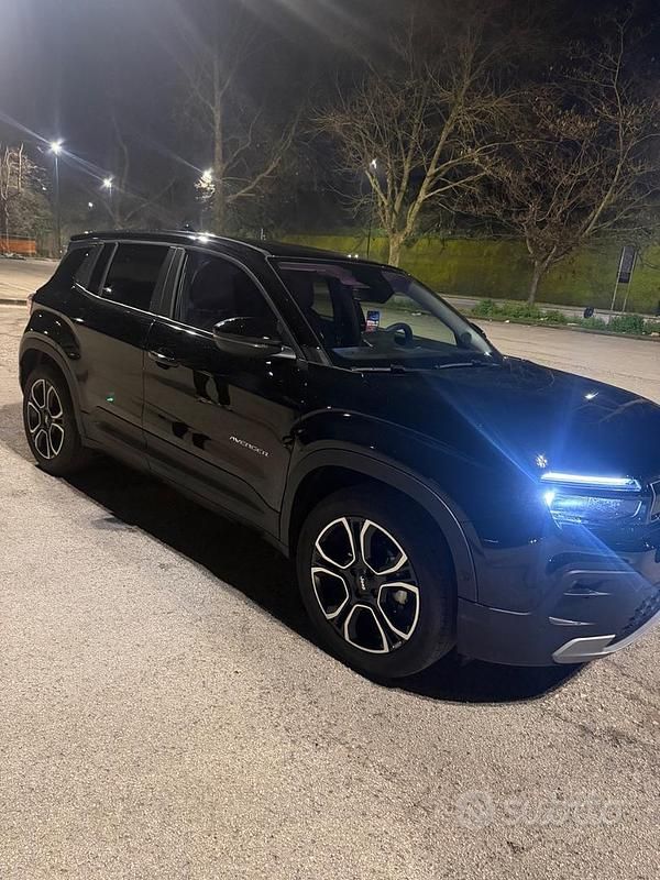 Usata Jeep Avenger 100 CV (73 kW) 2025 Nero SUV
