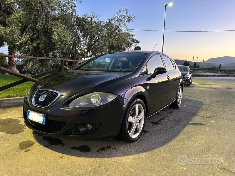 Usata Seat Leon 105 CV (77 kW) 2006 Nero Berlina