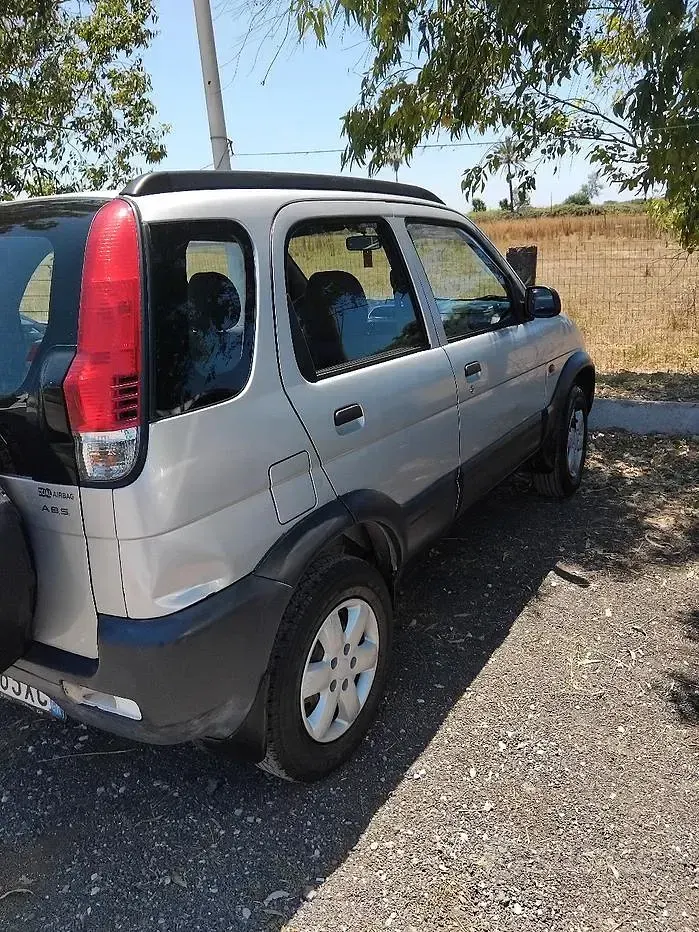 Usata Daihatsu Terios 86 CV (63 kW) 2005 Grigio SUV