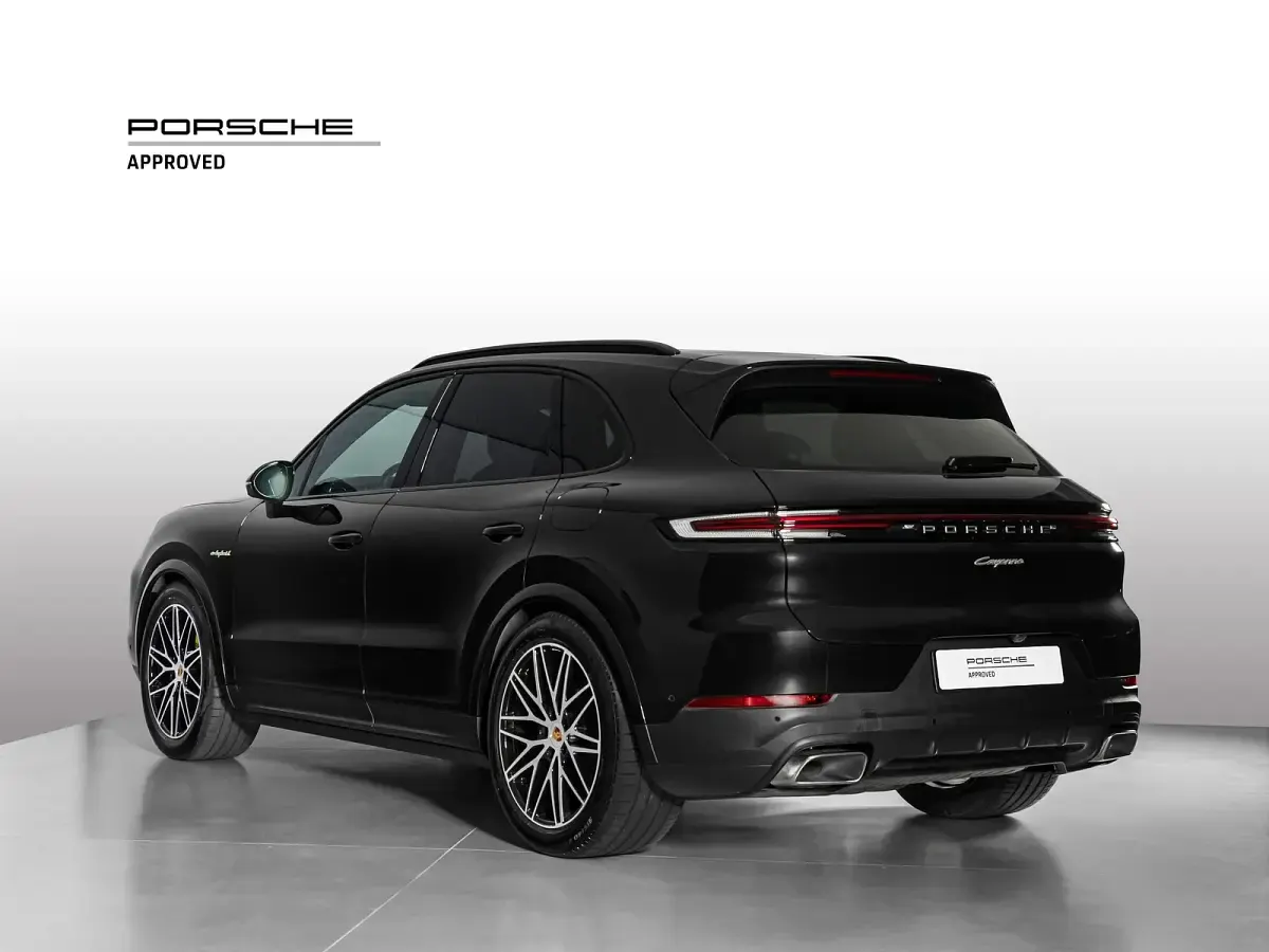 Usata Porsche Cayenne 2025 0e nero cromite metallizzato SUV