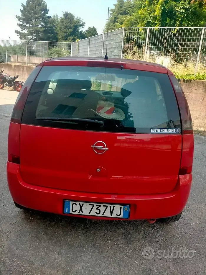 Usata Opel Meriva 101 CV (74 kW) 2006 Rosso Monovolume