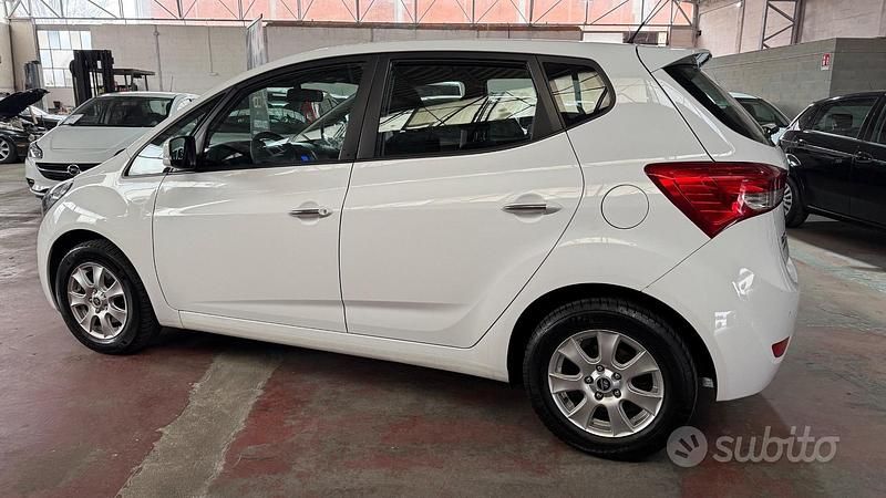 Usata Hyundai ix20 Style 90 CV (66 kW) 2011 Bianco Utilitaria