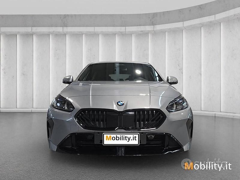 Usata BMW 118 M Sport 150 CV (110 kW) 2024 Skyscraper grey metallic Utilitaria