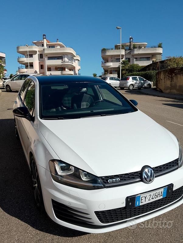 Usata VW Golf VII Sound 184 CV (135 kW) 2014 Berlina