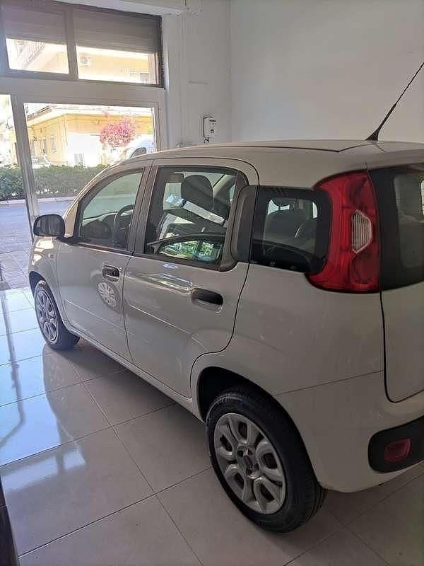 Usata Fiat Panda Lounge 86 CV (63 kW) 2015 Bianco Utilitaria