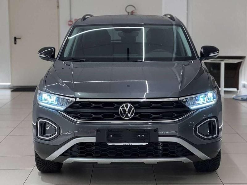 Usata VW T-Roc Life 116 CV (85 kW) 2025 Grigio SUV