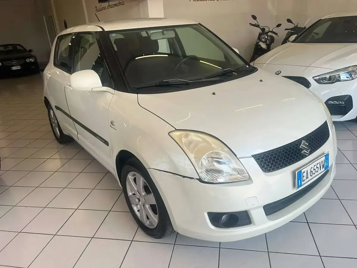 Usata Suzuki Swift GL 91 CV (66 kW) 2010 Bianco Utilitaria
