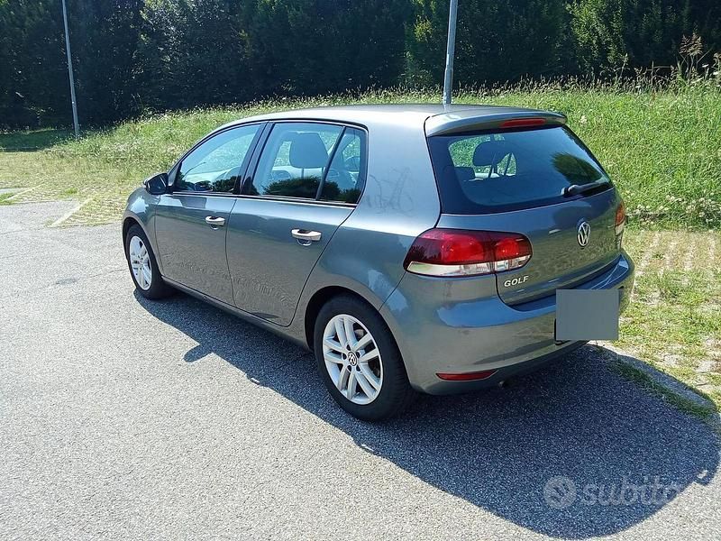 Usata VW Golf VI 105 CV (77 kW) 2011 Utilitaria