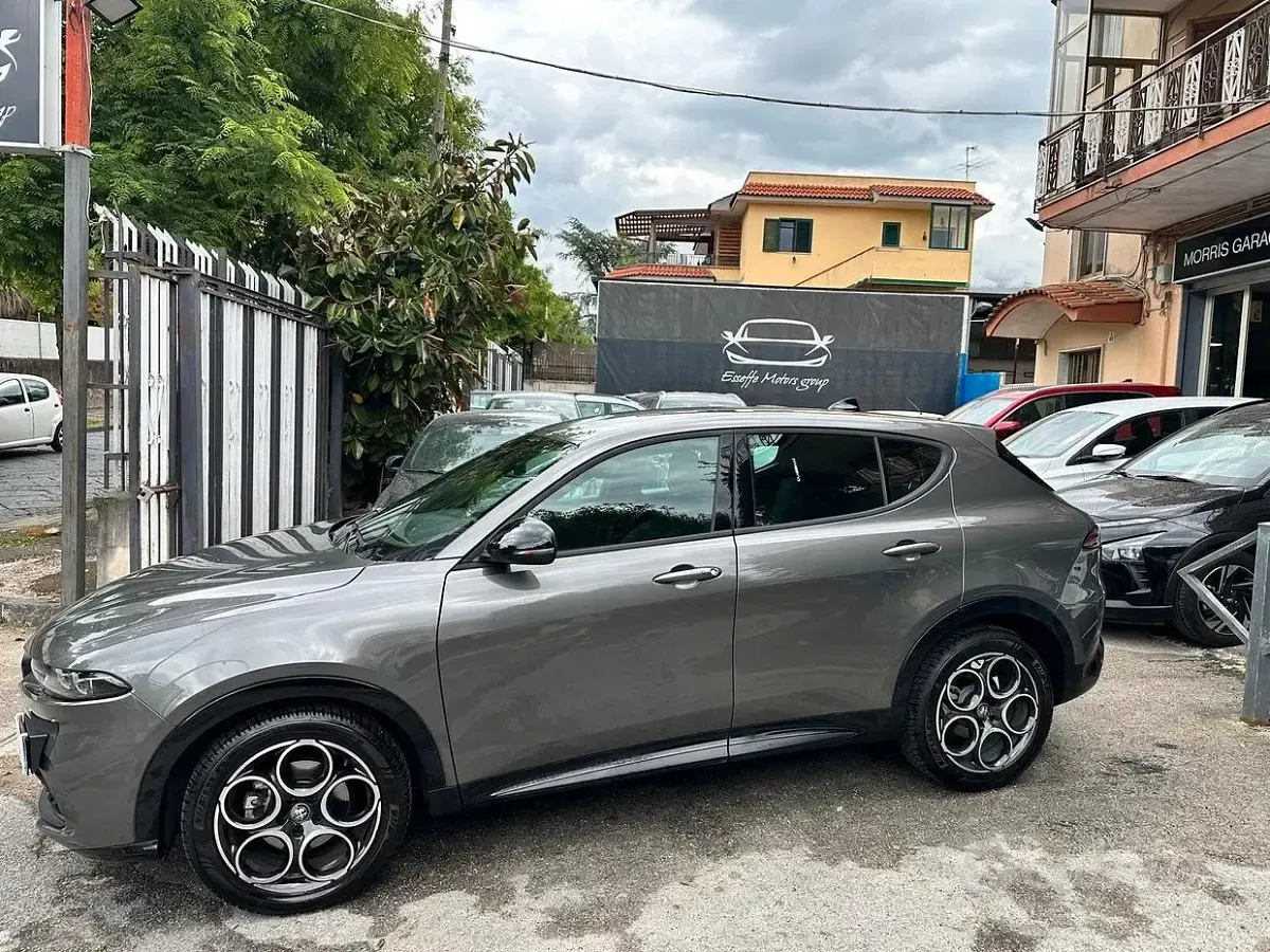 Usata Alfa Romeo Tonale Sprint 131 CV (96 kW) 2025 Grigio SUV