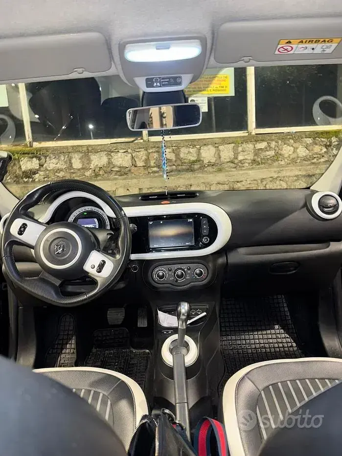 Usata Renault Twingo 90 CV (66 kW) 2019 Nero Utilitaria