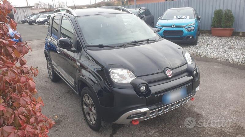 Usato 2015 Fiat Panda Cross 1.2 Diesel 95 CV (13.500 €)