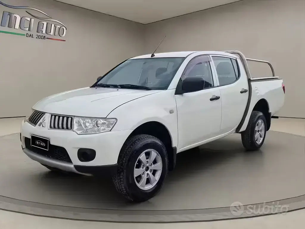 Usata Mitsubishi L200 Intense 136 CV (100 kW) 2011 Pick-up