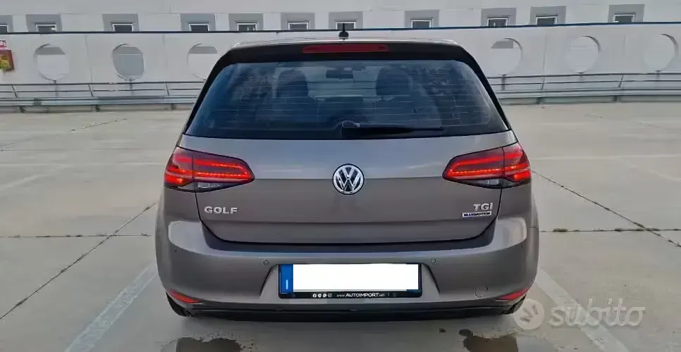 Usata VW Golf VII 122 CV (89 kW) 2016 Grigio Utilitaria