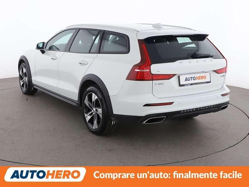 Usata Volvo V60 CC Business Edition 197 CV (144 kW) 2021 Bianco Station wagon