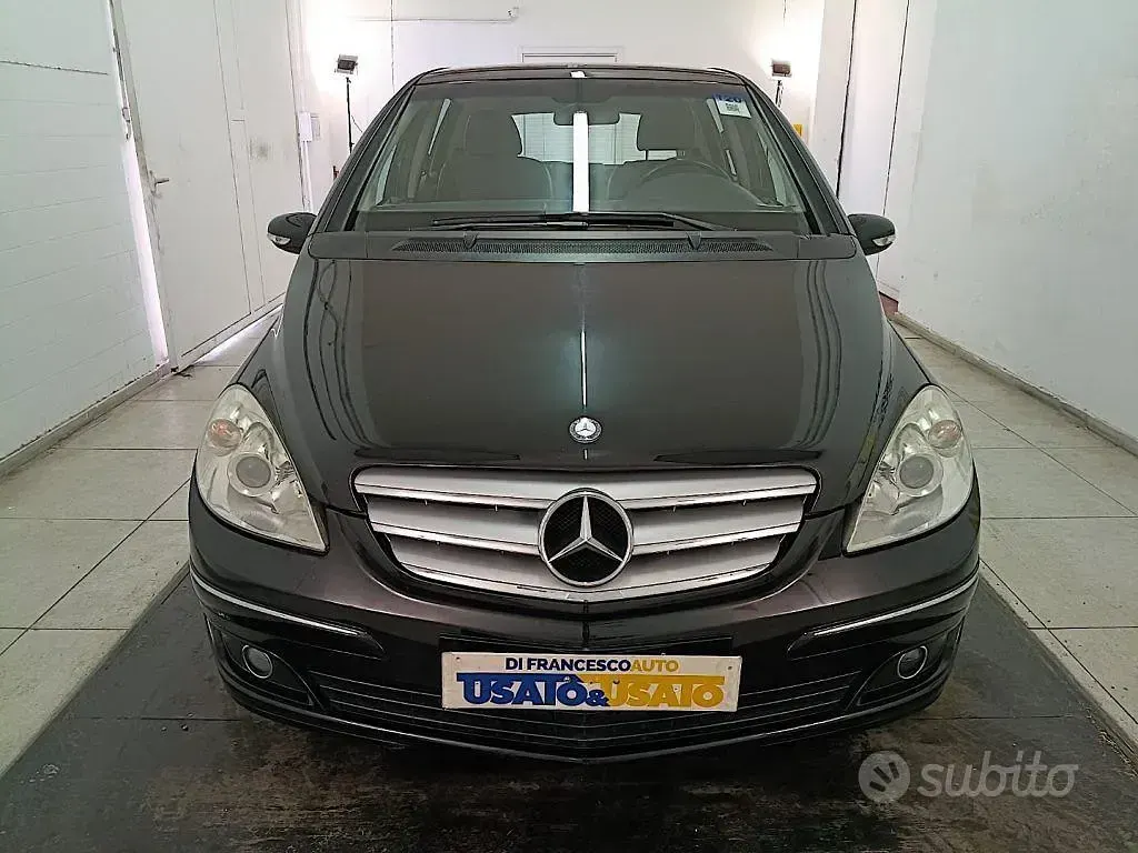 Usata Mercedes B150 95 CV (69 kW) 2006 Nero metallizzato Monovolume