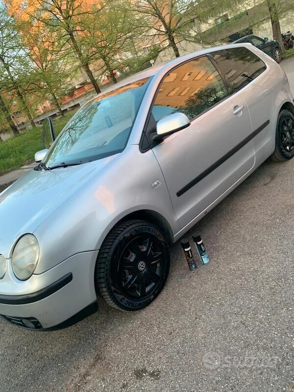 Usata VW Polo 64 CV (47 kW) 2002 Grigio Utilitaria