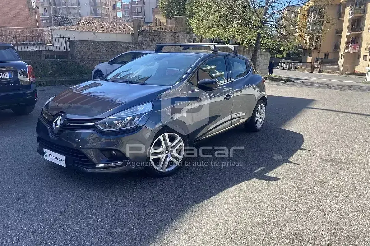 Usata Renault Clio 75 CV (55 kW) 2018 Grigio Utilitaria
